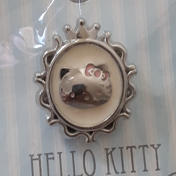Sanrio "Hello Kitty" theme sterling silver jewelry - Picture 12 of 12